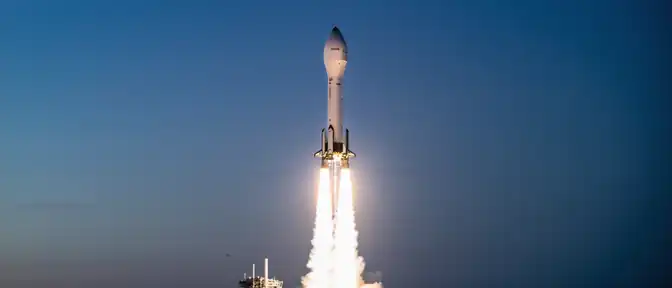 НАСА перенесло дату следующей отправки грузового корабля Cargo Dragon к Международной космической станции на середину октября