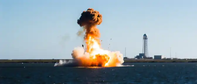 Взрыв космического корабля Starship компании SpaceX произошел в ходе испытательного полета в Техасе